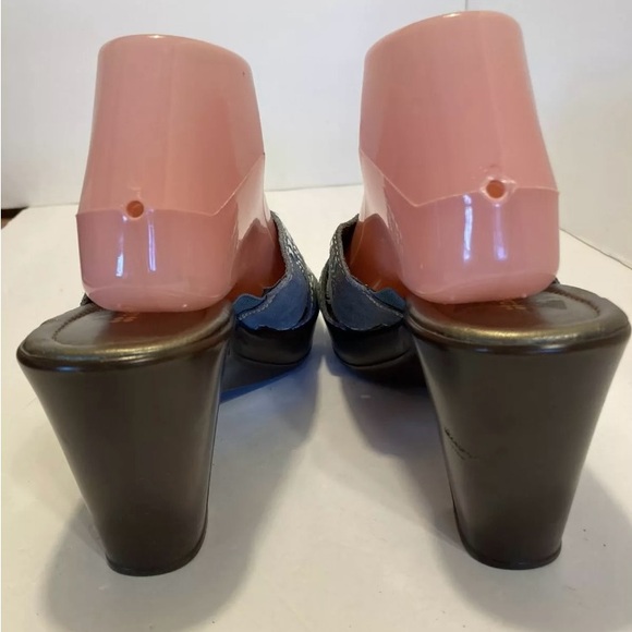 Naturalizer women’s Sz 9 blue suede studded embellished open toe slip on sandals - Picture 3 of 4